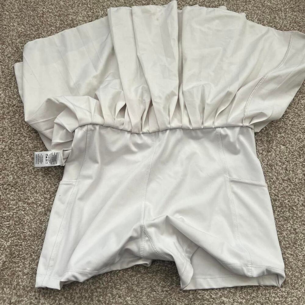 White pleated tennis‎ skort - Picture 6 of 6